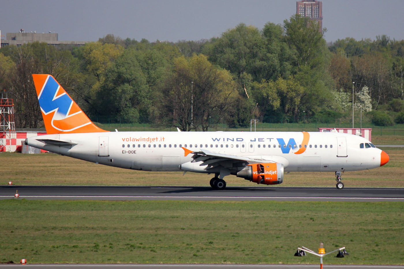 A320-211 (EI-DOE) Wind Jet 