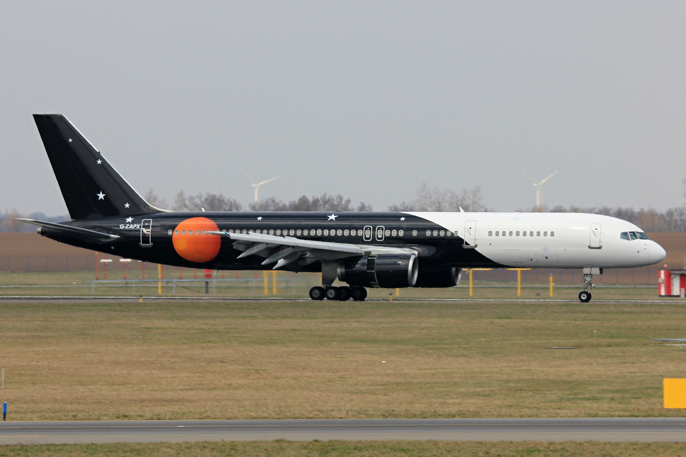 B757 Titan Airways