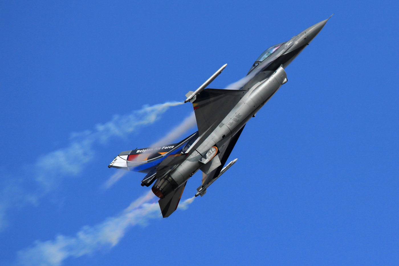 F-16