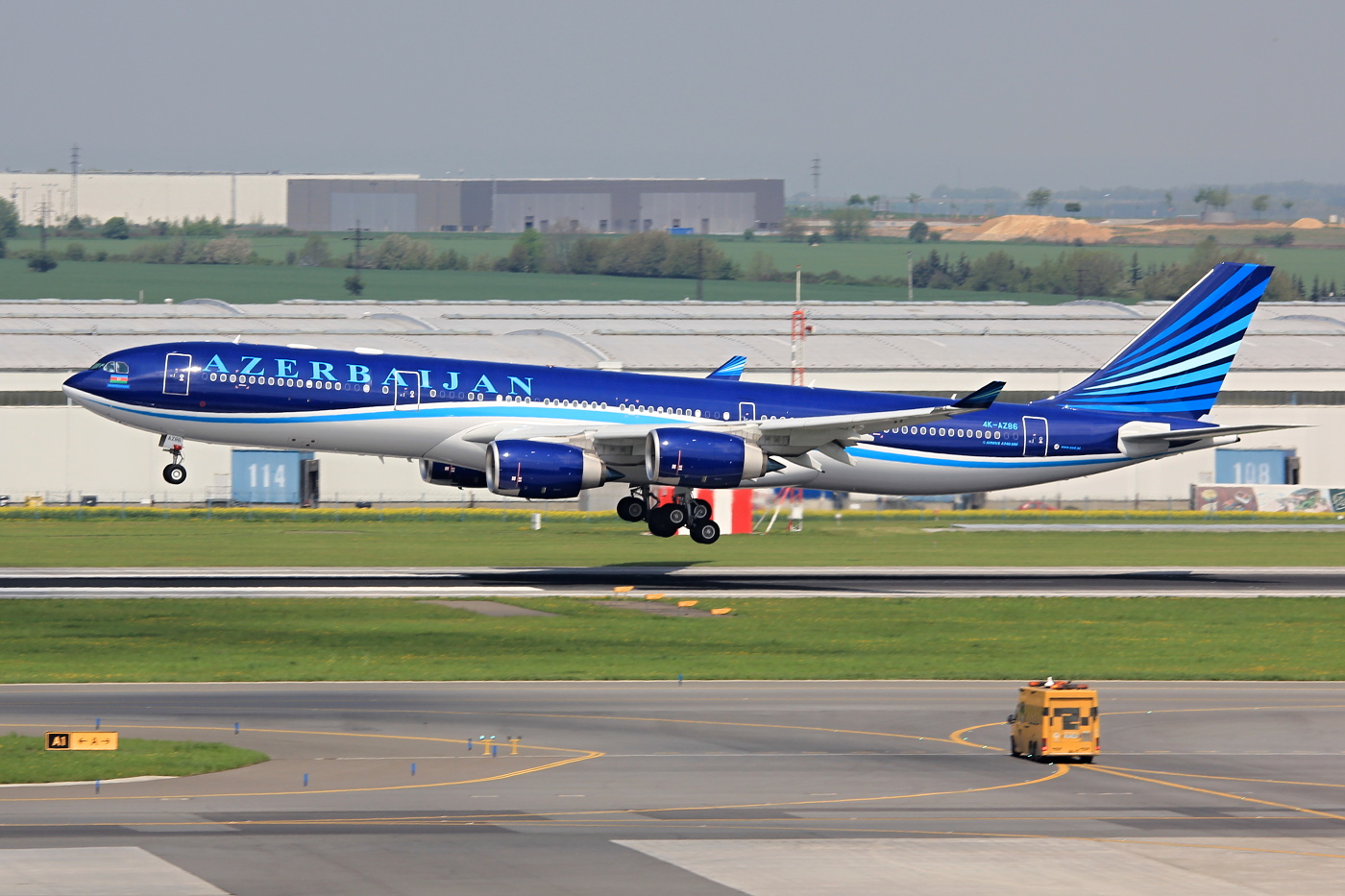 A340-542 Azerbaijan Airline